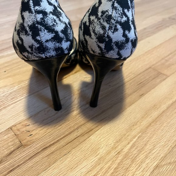 Anne Klein Houndstooth 2 inch pumps - Picture 2 of 4